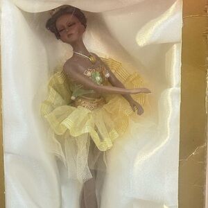 Genuine Ballerina Polyresin Doll – Vintage Style Collectible